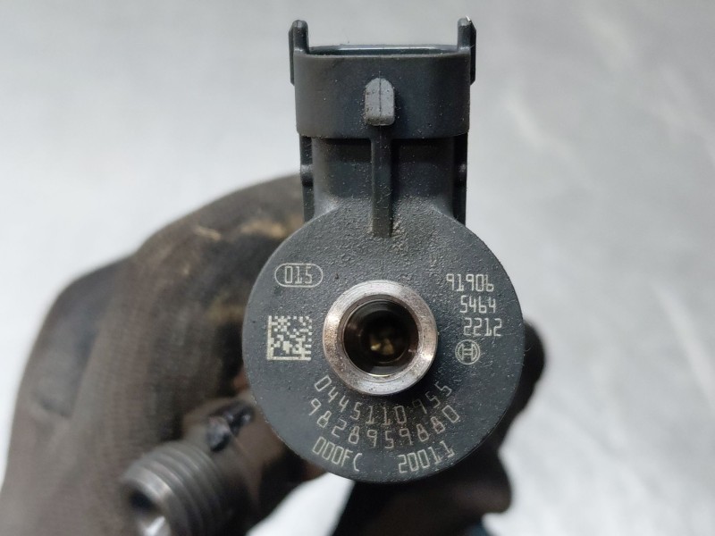 Recambio de inyector para ford focus iv turnier (hp) 1.5 ecoblue referencia OEM IAM 0445110955 9828959880 
