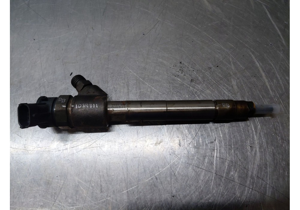 Recambio de inyector para ford focus iv turnier (hp) 1.5 ecoblue referencia OEM IAM 0445110955 9828959880 