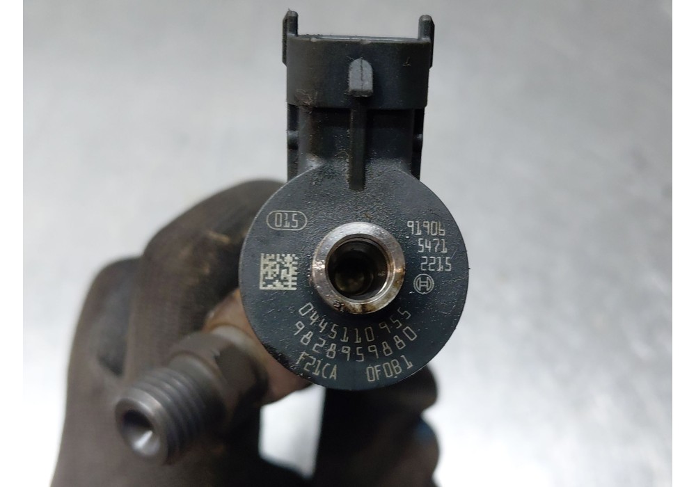 Recambio de inyector para ford focus iv turnier (hp) 1.5 ecoblue referencia OEM IAM 0445110955 9828959880 