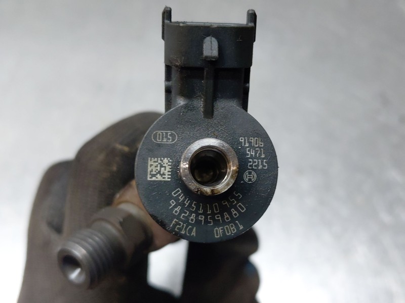 Recambio de inyector para ford focus iv turnier (hp) 1.5 ecoblue referencia OEM IAM 0445110955 9828959880 