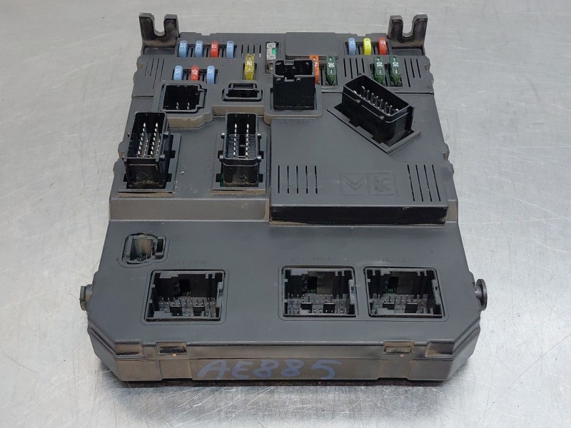 Recambio de caja reles / fusibles para citroën xsara picasso (n68) 1.6 hdi referencia OEM IAM   