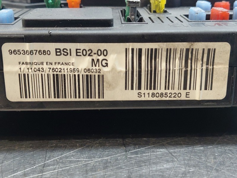 Recambio de caja reles / fusibles para citroën xsara picasso (n68) 1.6 hdi referencia OEM IAM   