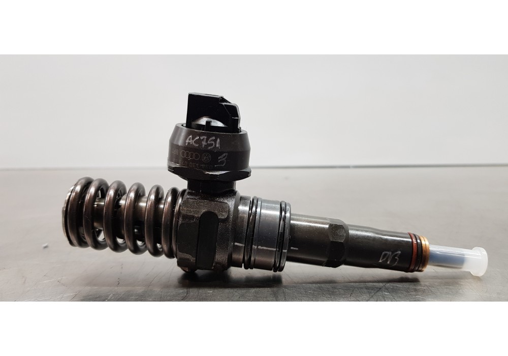 Recambio de inyector para audi a3 sportback (8p) 2.0 tdi attraction referencia OEM IAM 038130073BQ 0414720312 