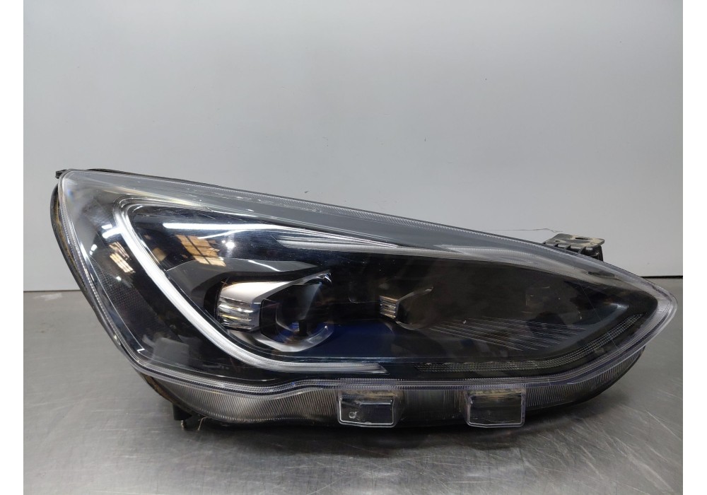 Recambio de faro derecho para ford focus iv turnier (hp) 1.5 ecoblue referencia OEM IAM 2581581 JX7B13B626BG 