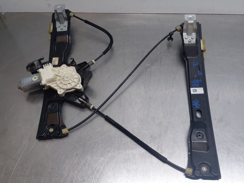 Recambio de elevalunas delantero izquierdo para ford focus iii 1.6 tdci referencia OEM IAM 1870698  