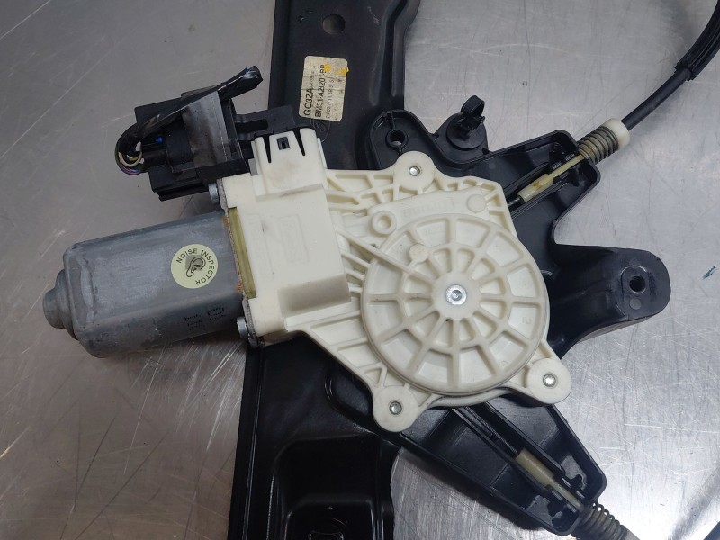 Recambio de elevalunas delantero izquierdo para ford focus iii 1.6 tdci referencia OEM IAM 1870698  
