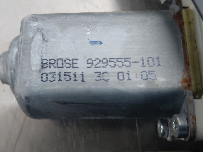 Recambio de elevalunas delantero izquierdo para ford focus iii 1.6 tdci referencia OEM IAM 1870698  