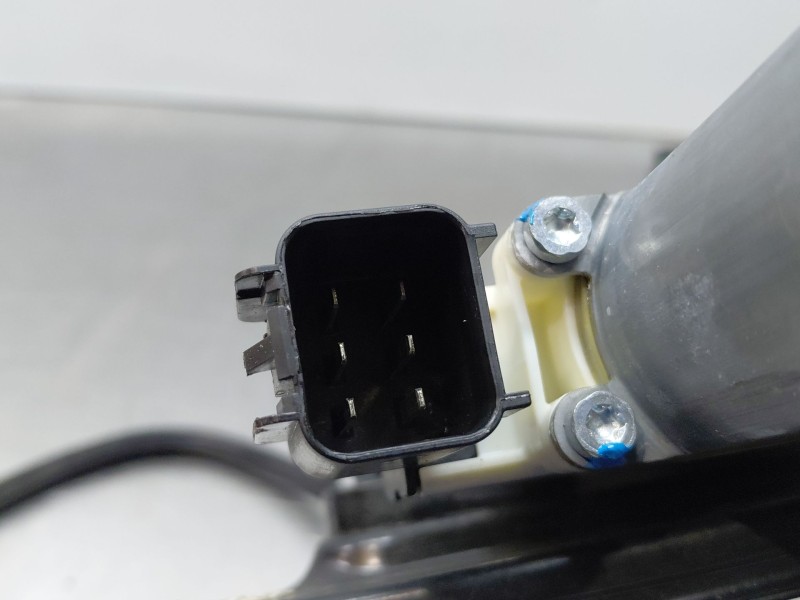 Recambio de elevalunas delantero izquierdo para ford focus iii 1.6 tdci referencia OEM IAM 1870698  