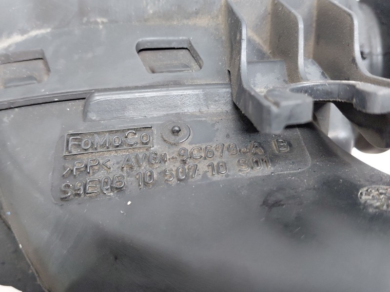 Recambio de filtro aire para ford focus iii 1.6 tdci referencia OEM IAM 1726131  