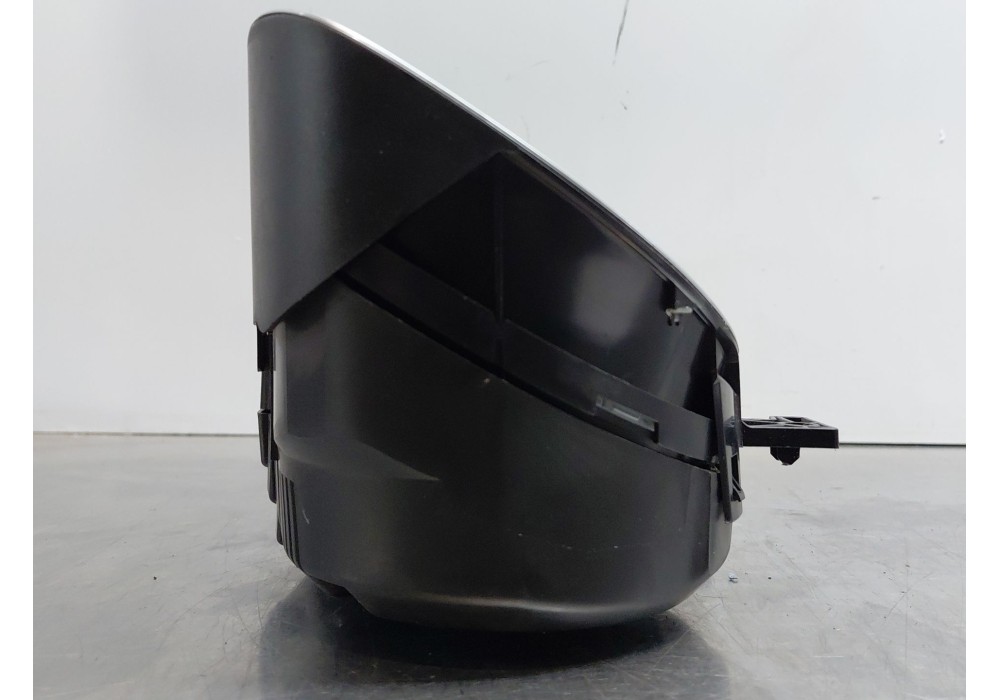 Recambio de pantalla multifuncion para ford focus iii 1.6 tdci referencia OEM IAM 1940785 AM5T18B955BD 