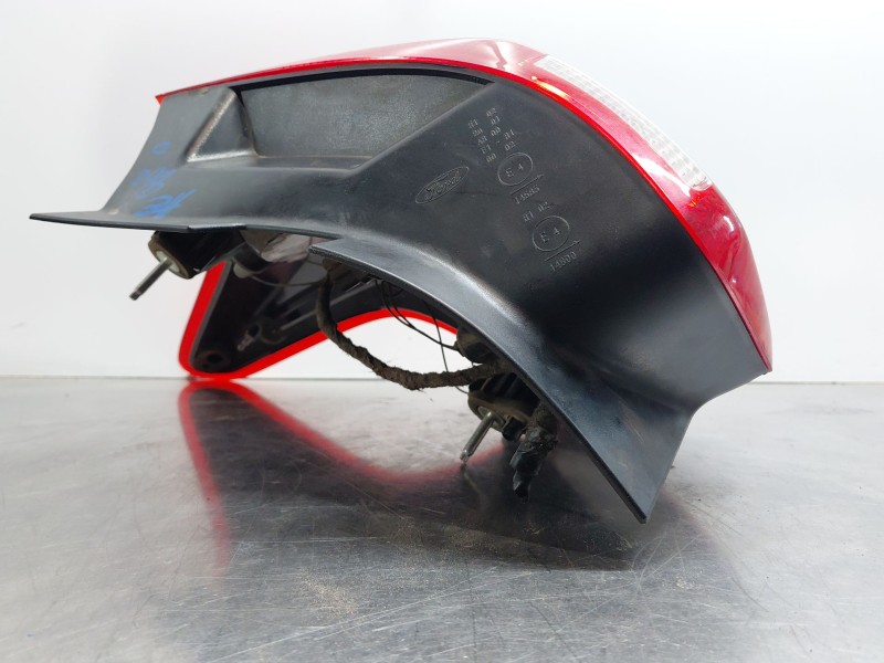 Recambio de piloto trasero derecho para ford focus iii 1.6 tdci referencia OEM IAM 1825319  