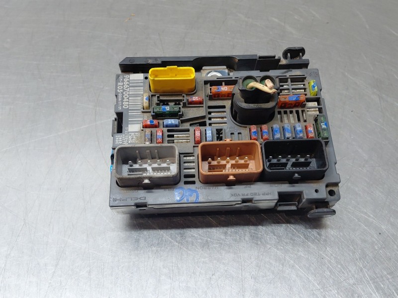 Recambio de caja reles / fusibles para peugeot 308 sw i (4e_, 4h_) 1.6 hdi referencia OEM IAM   