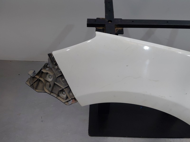 Recambio de aleta delantera izquierda para opel astra j (p10) 1.7 cdti (68) referencia OEM IAM   