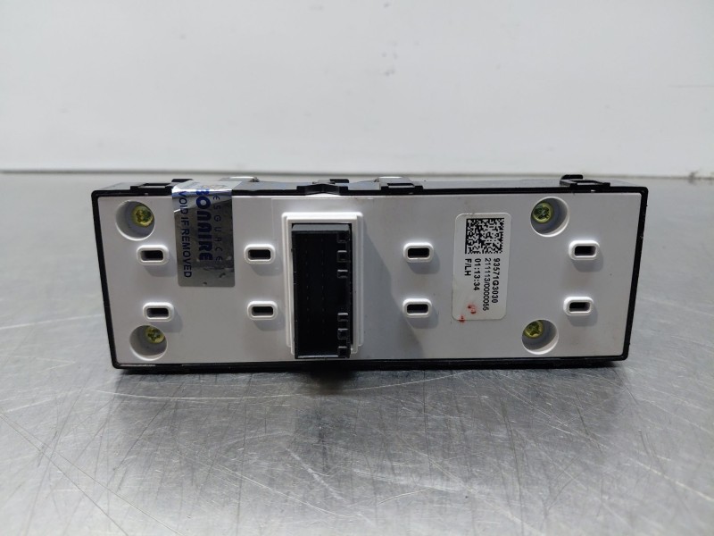 Recambio de mando elevalunas delantero izquierdo para hyundai i30 (pd) style referencia OEM IAM   