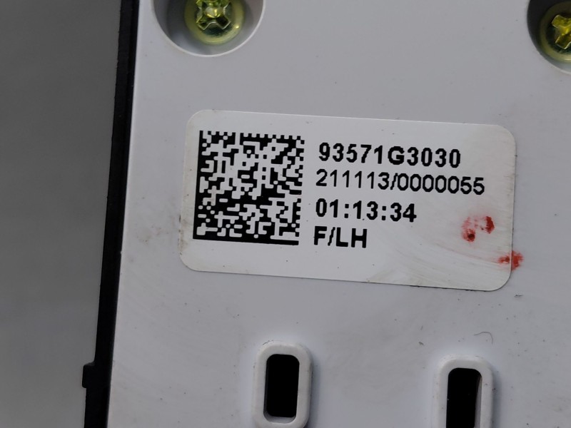 Recambio de mando elevalunas delantero izquierdo para hyundai i30 (pd) style referencia OEM IAM   