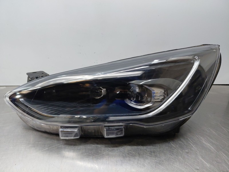 Recambio de faro izquierdo para ford focus iv turnier (hp) 1.5 ecoblue referencia OEM IAM   