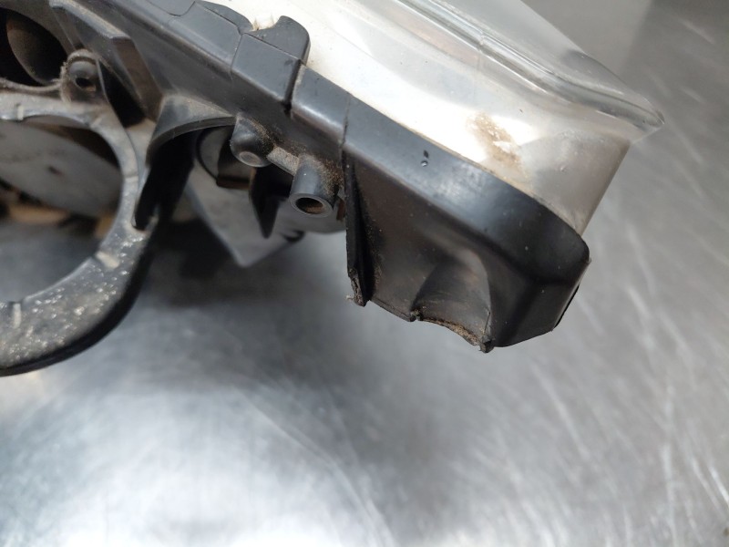 Recambio de faro derecho para peugeot 308 sw i (4e_, 4h_) 1.6 hdi referencia OEM IAM   