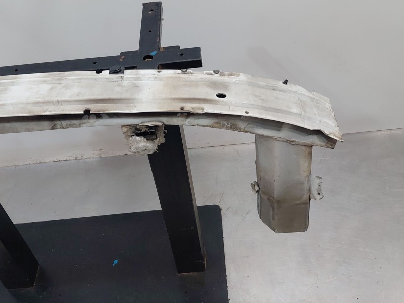 Recambio de refuerzo paragolpes delantero para opel astra j (p10) 1.7 cdti (68) referencia OEM IAM   