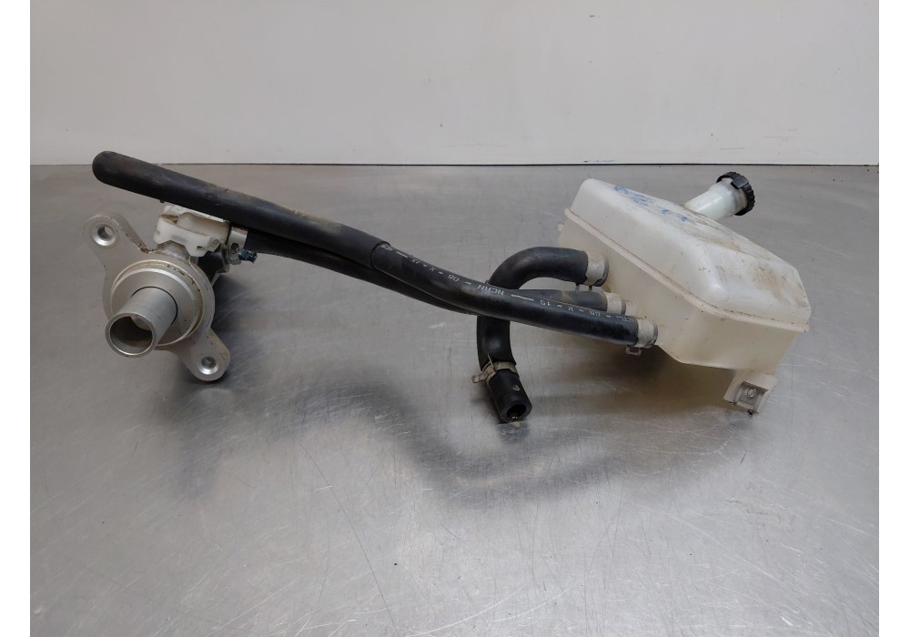 Recambio de bomba freno para nissan nt400 cabstar (f24m) 28.12, 32.12, 35.12 (f91an) referencia OEM IAM   