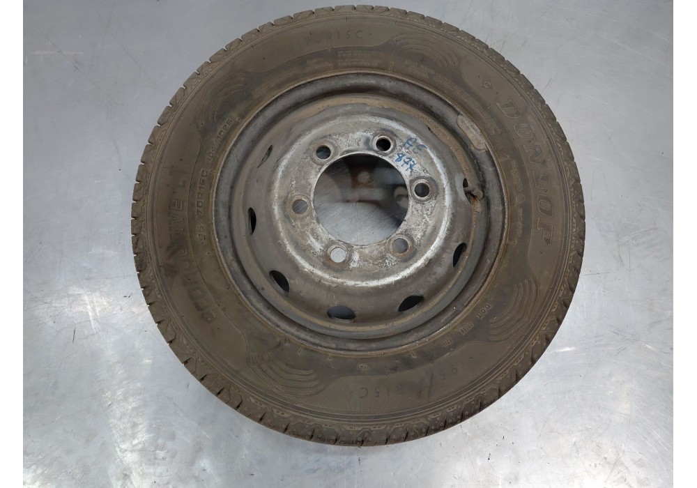 Recambio de neumatico repuesto para nissan nt400 cabstar (f24m) 28.12, 32.12, 35.12 (f91an) referencia OEM IAM   