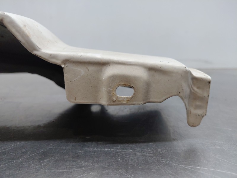 Recambio de aleta delantera derecha para nissan nt400 cabstar (f24m) 28.12, 32.12, 35.12 (f91an) referencia OEM IAM F1262MA0M0  