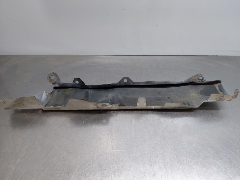 Recambio de aleta delantera izquierda para nissan nt400 cabstar (f24m) 28.12, 32.12, 35.12 (f91an) referencia OEM IAM F1263MA0M0