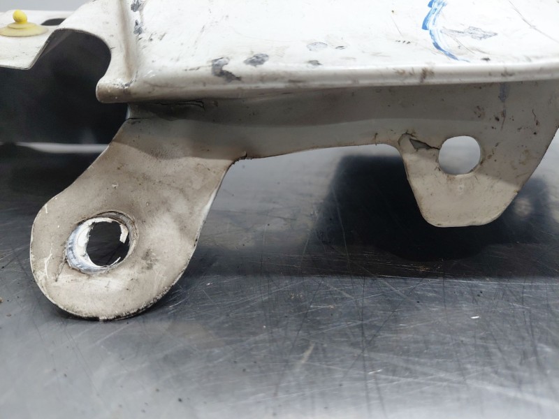 Recambio de aleta delantera izquierda para nissan nt400 cabstar (f24m) 28.12, 32.12, 35.12 (f91an) referencia OEM IAM F1263MA0M0