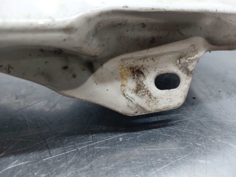 Recambio de aleta delantera izquierda para nissan nt400 cabstar (f24m) 28.12, 32.12, 35.12 (f91an) referencia OEM IAM F1263MA0M0