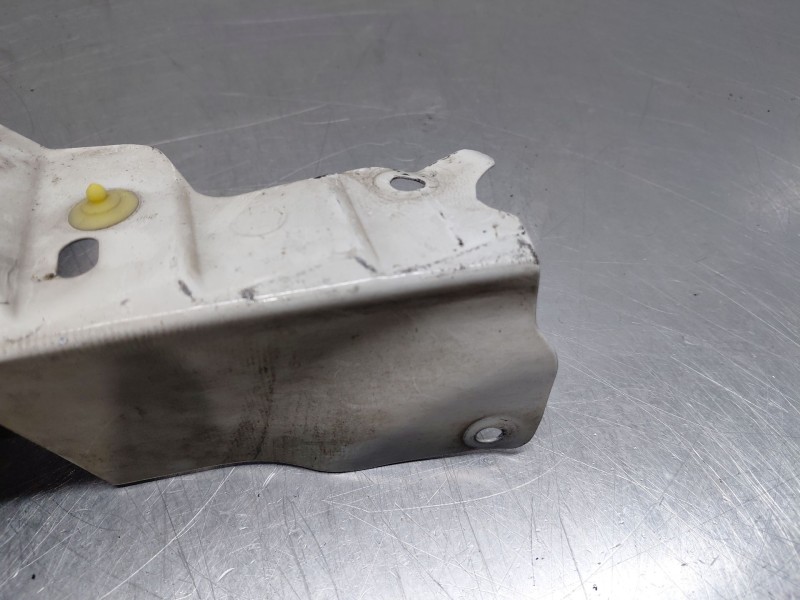 Recambio de aleta delantera izquierda para nissan nt400 cabstar (f24m) 28.12, 32.12, 35.12 (f91an) referencia OEM IAM F1263MA0M0