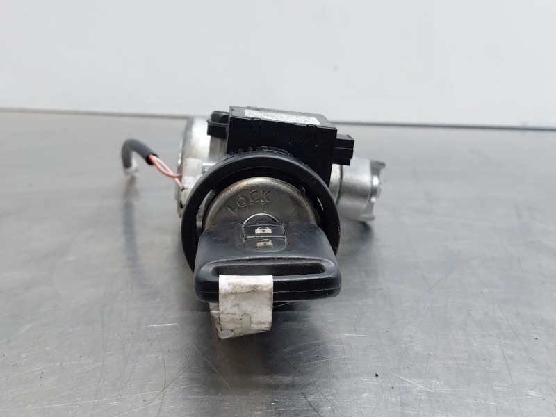 Recambio de antirrobo para nissan nt400 cabstar (f24m) 28.12, 32.12, 35.12 (f91an) referencia OEM IAM 48700MB425  