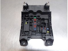 Recambio de caja reles / fusibles para nissan nt400 cabstar (f24m) 28.12, 32.12, 35.12 (f91an) referencia OEM IAM 284B6LC40A  