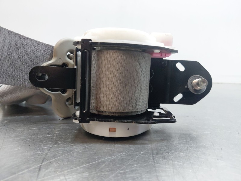 Recambio de cinturon seguridad delantero derecho para nissan nt400 cabstar (f24m) 28.12, 32.12, 35.12 (f91an) referencia OEM IAM