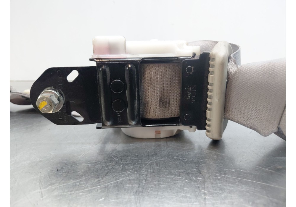Recambio de cinturon seguridad delantero derecho para nissan nt400 cabstar (f24m) 28.12, 32.12, 35.12 (f91an) referencia OEM IAM