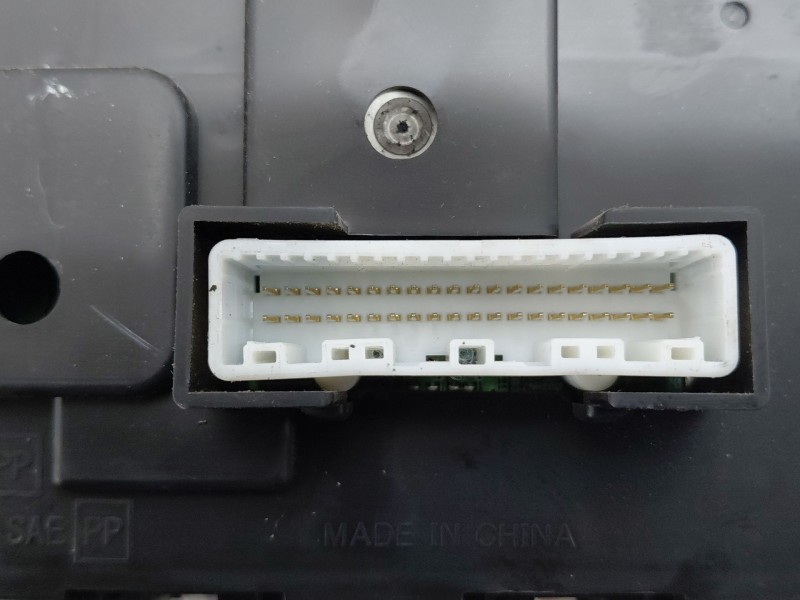 Recambio de cuadro instrumentos para nissan nt400 cabstar (f24m) 28.12, 32.12, 35.12 (f91an) referencia OEM IAM 24810LC13E  