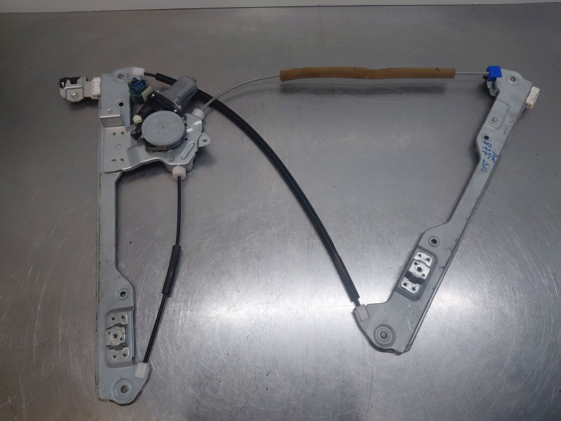 Recambio de elevalunas delantero derecho para nissan nt400 cabstar (f24m) 28.12, 32.12, 35.12 (f91an) referencia OEM IAM 80720MA