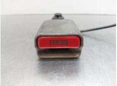 Recambio de enganche del cinturon delantero izq para nissan nt400 cabstar (f24m) 28.12, 32.12, 35.12 (f91an) referencia OEM IAM  2