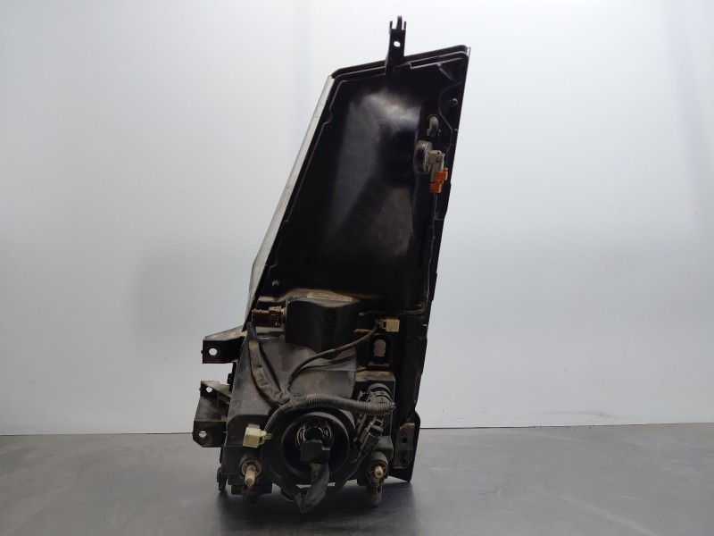 Recambio de faro derecho para nissan nt400 cabstar (f24m) 28.12, 32.12, 35.12 (f91an) referencia OEM IAM 26010LC60A  
