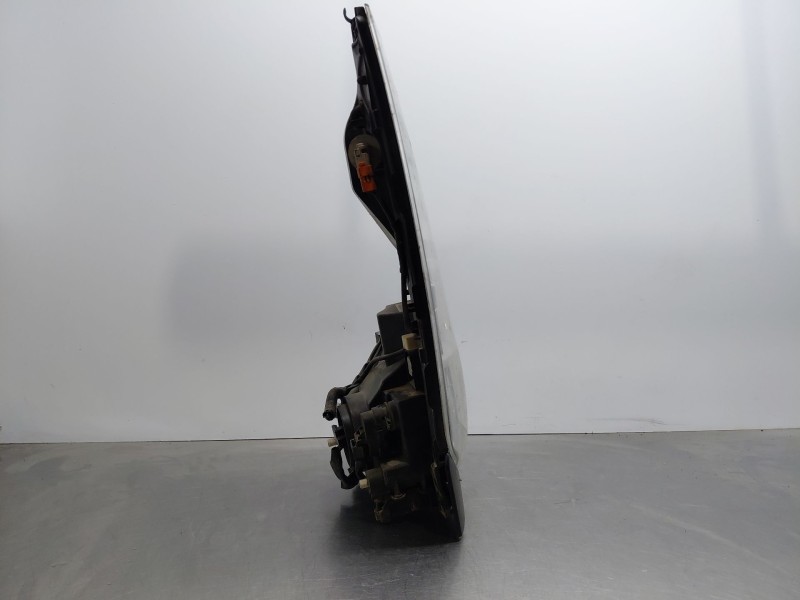 Recambio de faro derecho para nissan nt400 cabstar (f24m) 28.12, 32.12, 35.12 (f91an) referencia OEM IAM 26010LC60A  
