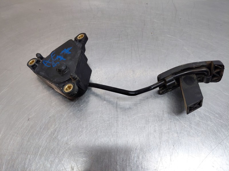 Recambio de pedal acelerador para nissan nt400 cabstar (f24m) 28.12, 32.12, 35.12 (f91an) referencia OEM IAM   