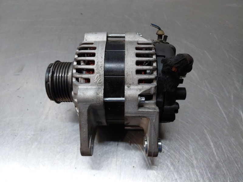 Recambio de alternador para opel astra j (p10) 1.7 cdti (68) referencia OEM IAM 95519864 944390910 