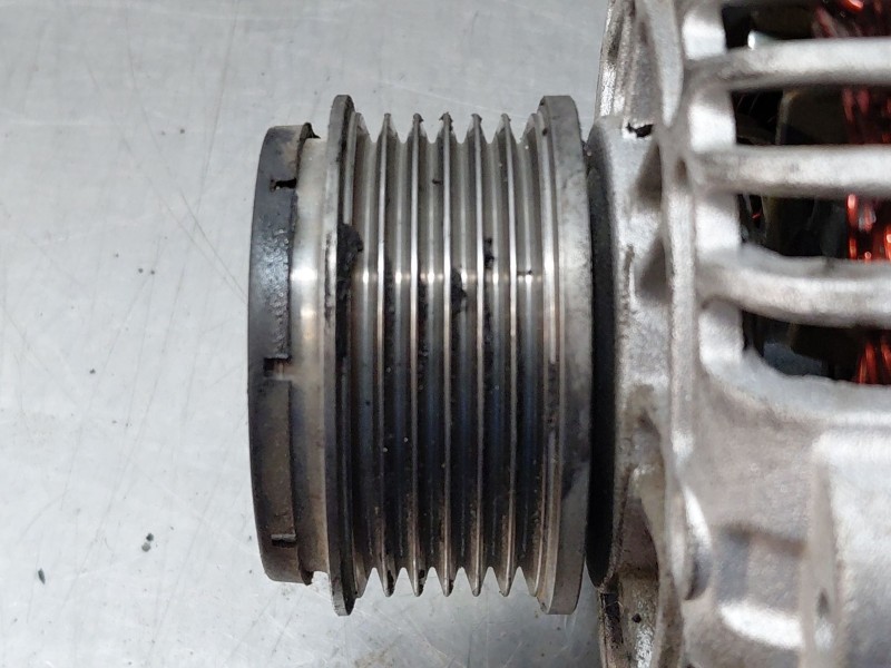 Recambio de alternador para opel astra j (p10) 1.7 cdti (68) referencia OEM IAM 95519864 944390910 