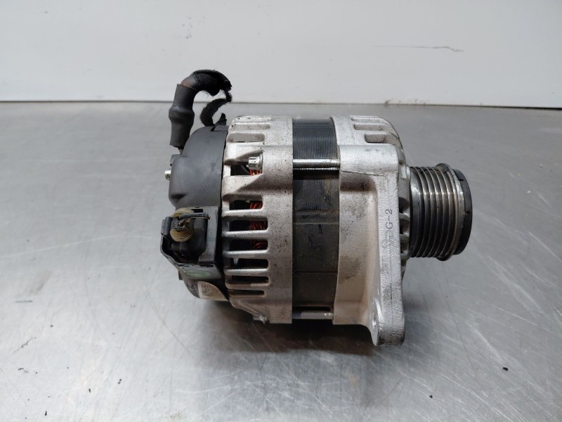 Recambio de alternador para opel astra j (p10) 1.7 cdti (68) referencia OEM IAM 95519864 944390910 