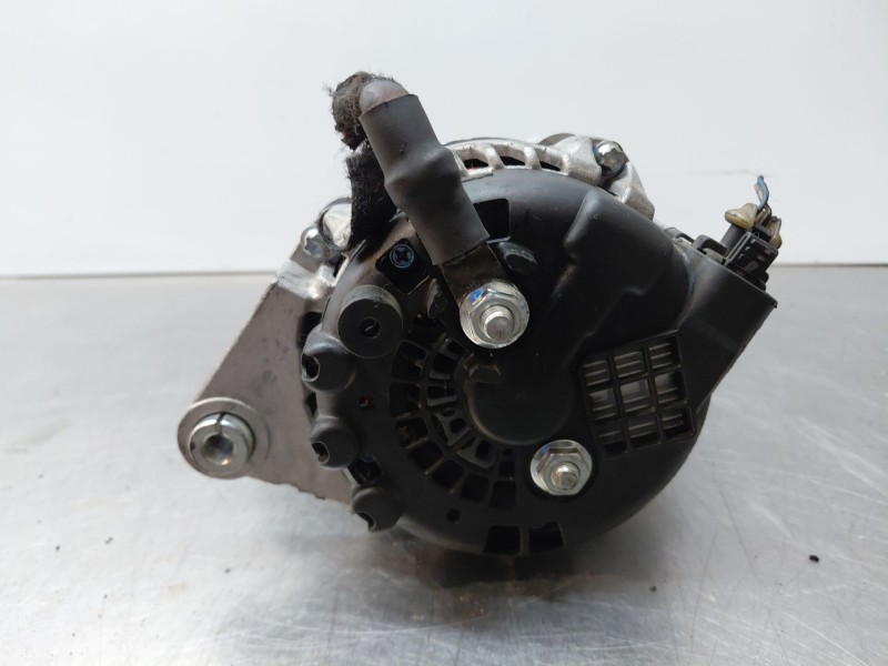 Recambio de alternador para opel astra j (p10) 1.7 cdti (68) referencia OEM IAM 95519864 944390910 