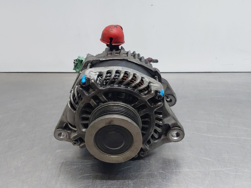Recambio de alternador para nissan nt400 cabstar (f24m) 28.12, 32.12, 35.12 (f91an) referencia OEM IAM 231001AT6M  
