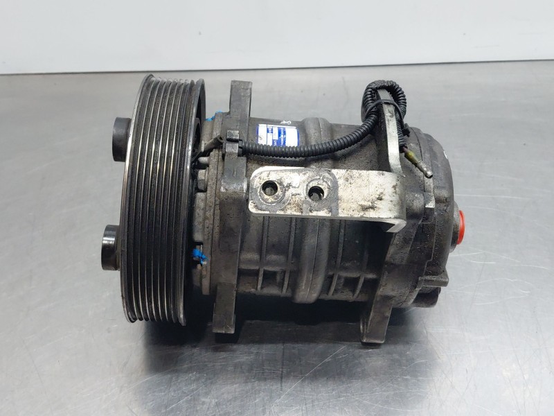 Recambio de compresor aire acondicionado para nissan nt400 cabstar (f24m) 28.12, 32.12, 35.12 (f91an) referencia OEM IAM 926004X