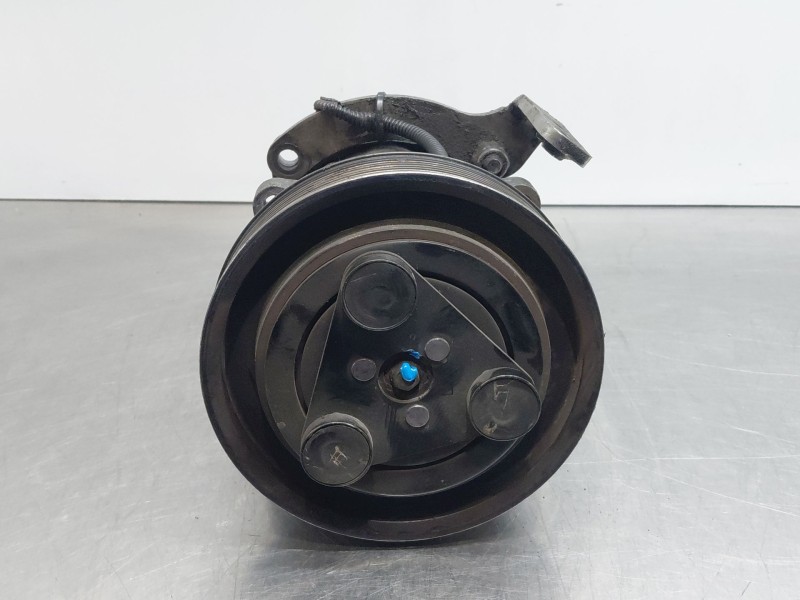 Recambio de compresor aire acondicionado para nissan nt400 cabstar (f24m) 28.12, 32.12, 35.12 (f91an) referencia OEM IAM 926004X