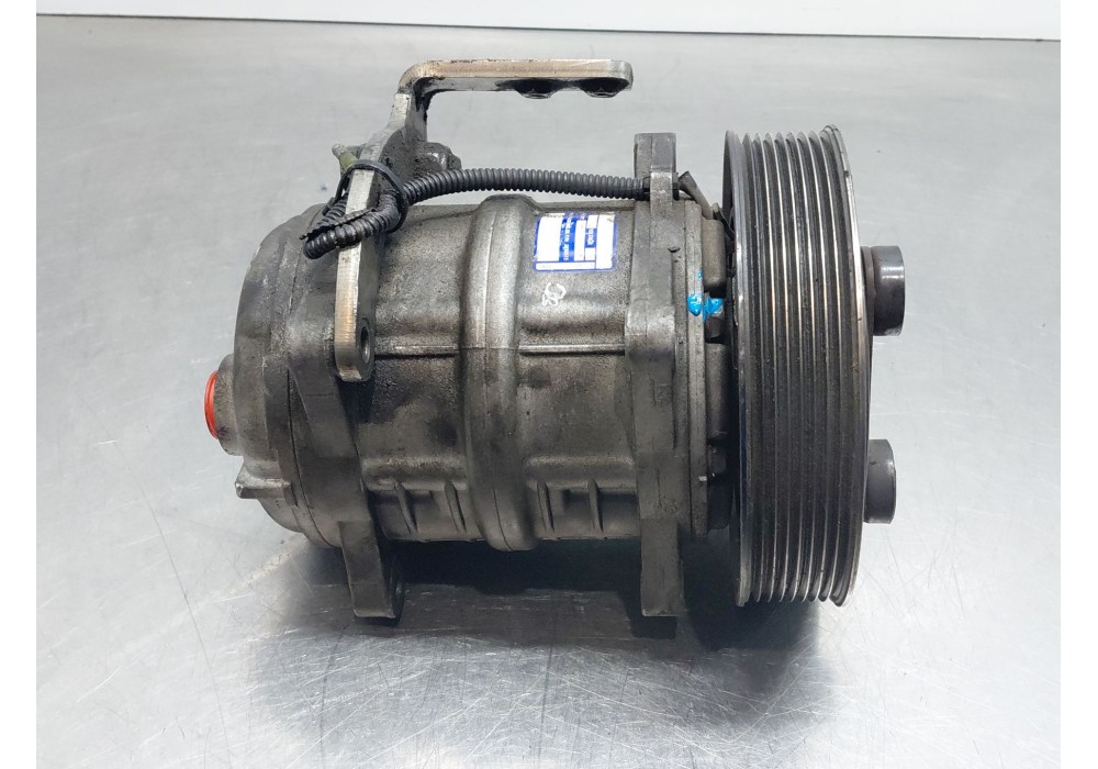 Recambio de compresor aire acondicionado para nissan nt400 cabstar (f24m) 28.12, 32.12, 35.12 (f91an) referencia OEM IAM 926004X