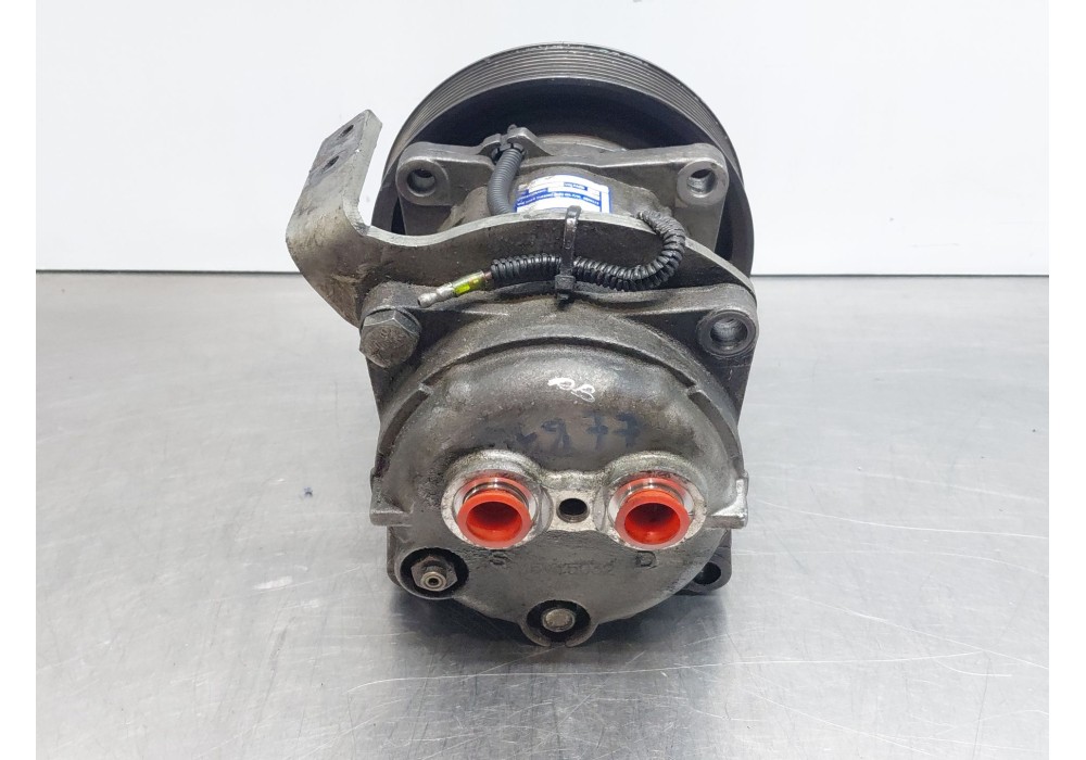 Recambio de compresor aire acondicionado para nissan nt400 cabstar (f24m) 28.12, 32.12, 35.12 (f91an) referencia OEM IAM 926004X