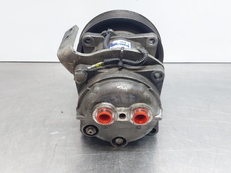 Recambio de compresor aire acondicionado para nissan nt400 cabstar (f24m) 28.12, 32.12, 35.12 (f91an) referencia OEM IAM 926004X