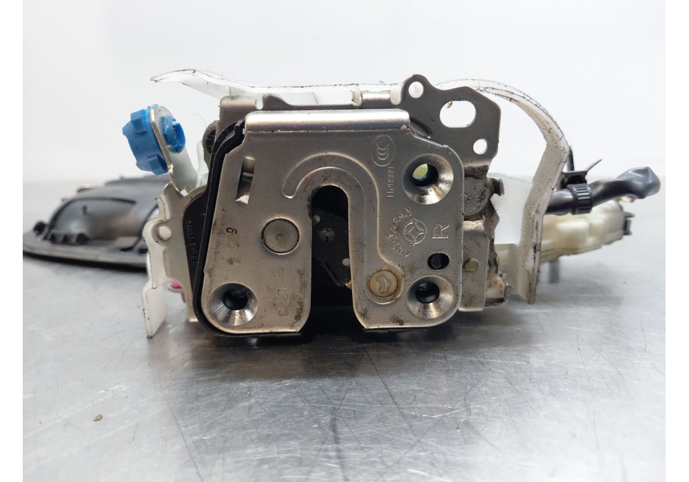 Recambio de cerradura puerta delantera derecha para nissan nt400 cabstar (f24m) 28.12, 32.12, 35.12 (f91an) referencia OEM IAM 8